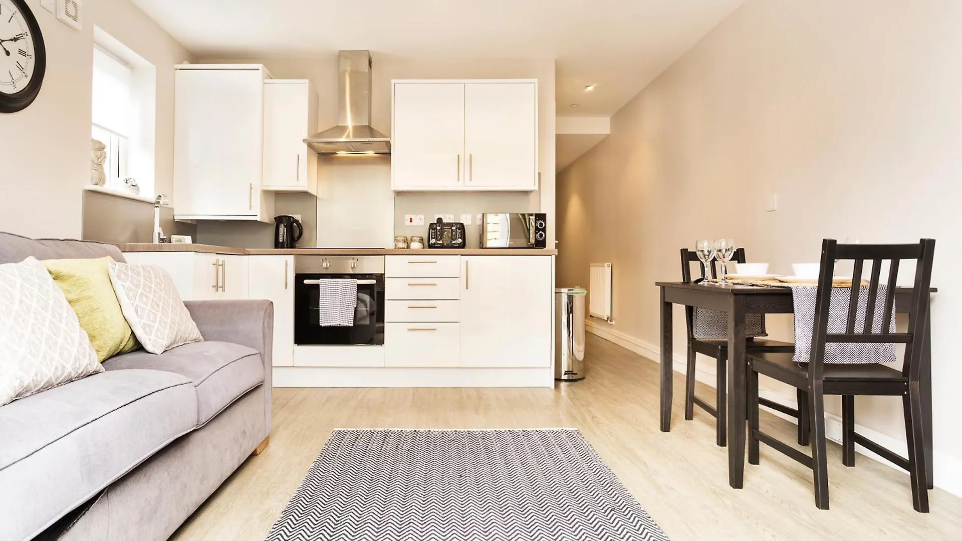 Apartment Elm St Home Cardiff