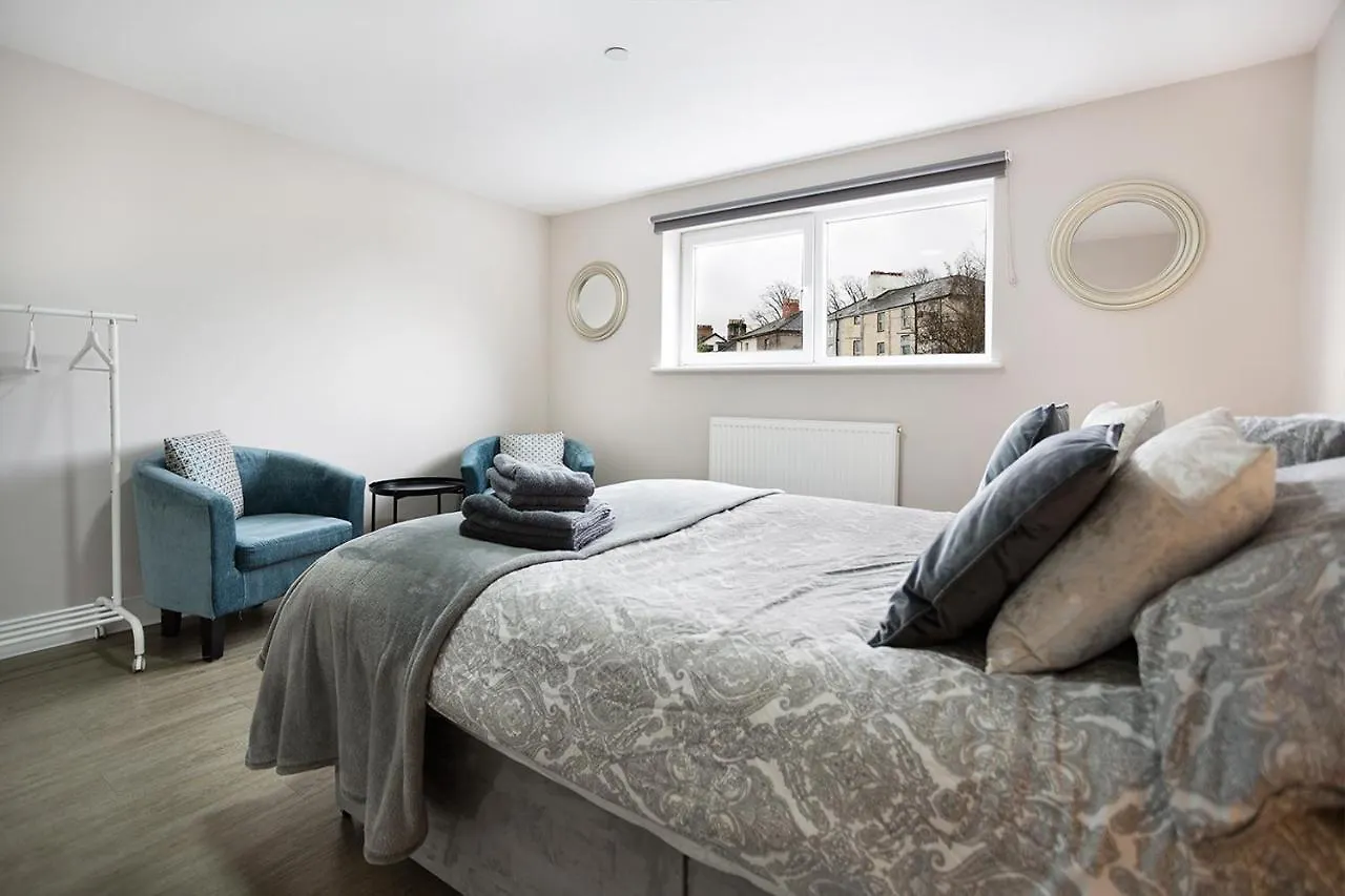 Elm St Home Cardiff United Kingdom